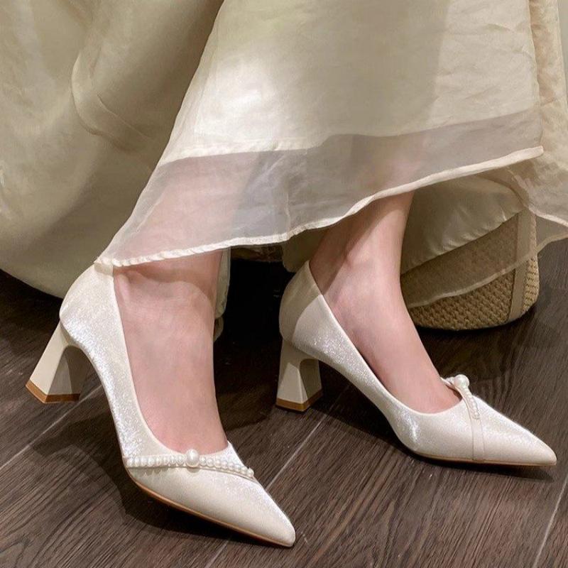 Summer Clothing Office - Elegante pumps met parelversiering, spitse neus